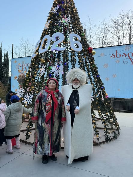 ნაძვის ხის საზეიმო ანთება თამარ მეფის გიმნაზიაში