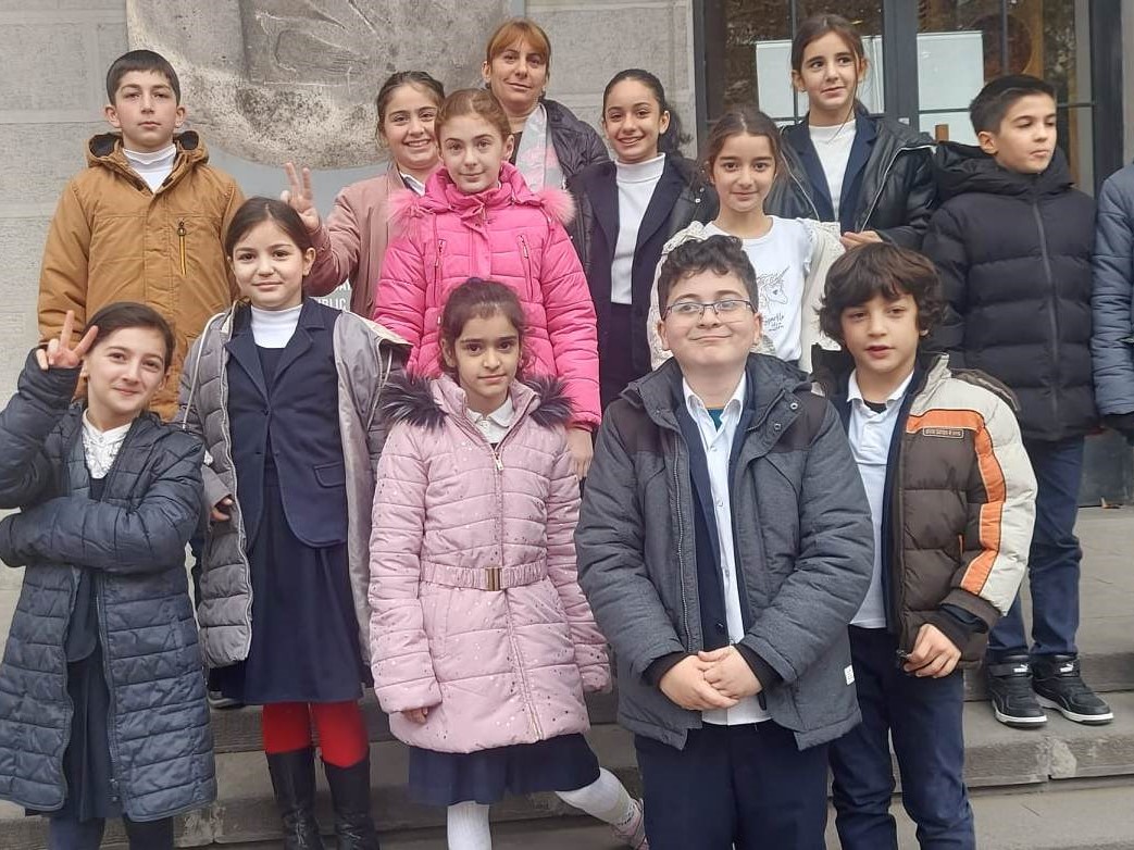 წმიდა თამარ მეფის სახელობის გიმნაზიის წმ. ილია მართლის სახელობის მე-4 ბ კლასი (დამრიგებელი მადონა ვარდოშვილი) საქართველოს ეროვნულ მუზეუმში იმყოფებოდნენ....
