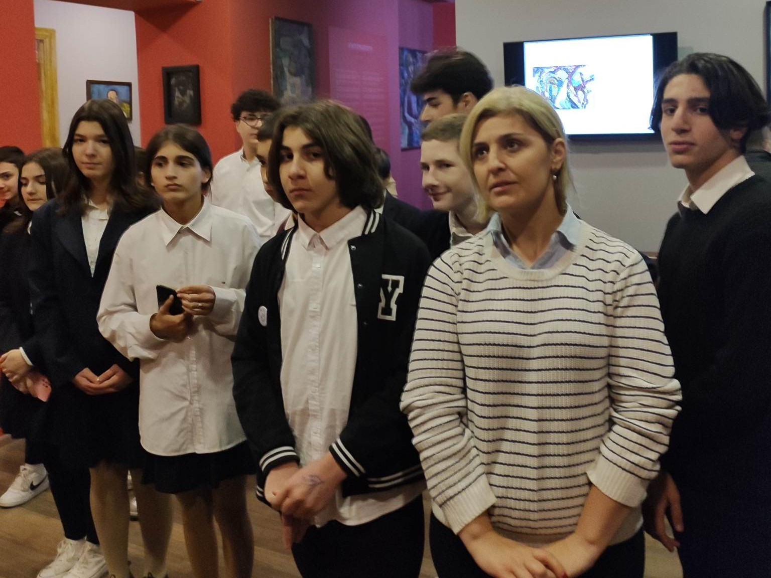 წმიდა თამარ მეფის გიმნაზიის ექვთიმე ღვთისკაცის სახელობის IX ბ კლასი (დამრიგებელი თეონა მოდებაძე) კოტე და სოსო წერეთლების მემორიალურ ბინა-მუზეუმს ესტუმრნენ