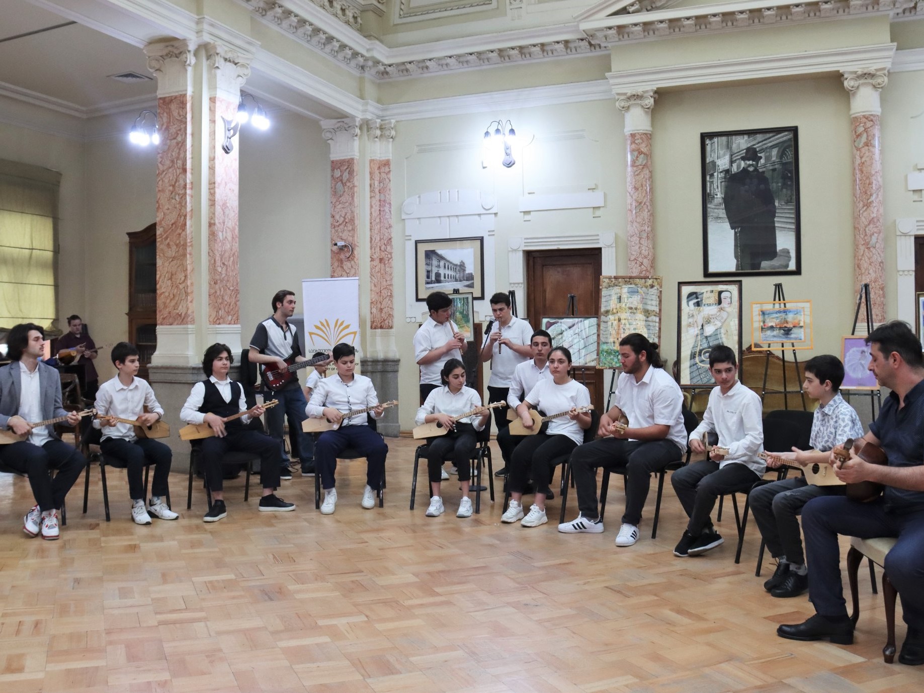 მოსწავლეთა კლასიკური და ფოლკლორული მუსიკის საანგარიშო კონცერტი.